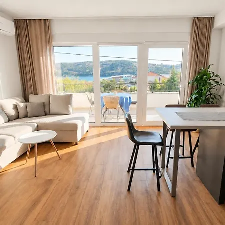 Apartment La Petite Trogir